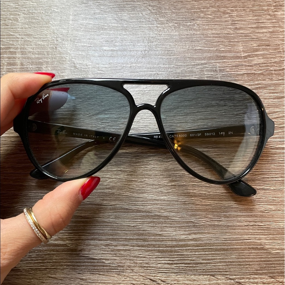 RAY-BAN RB4125